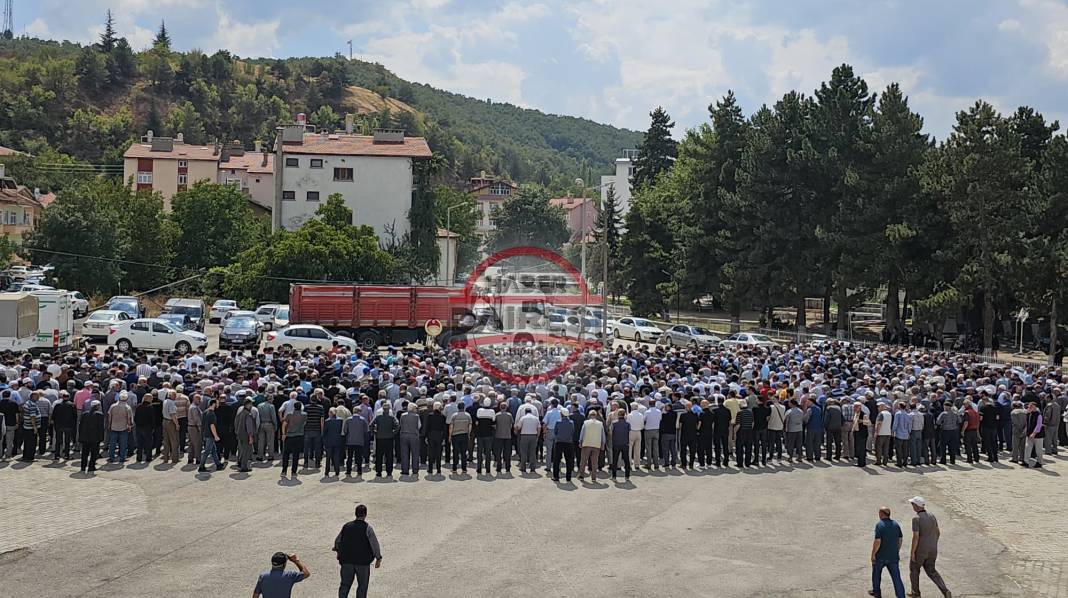 Konya’daki kaza kurbanı 4 kişi son yolculuğa uğurlandı 11